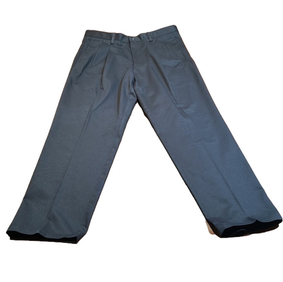 DOCKERS Men’s Black “Pleated Classic Fit” Pants Size 36X32 - Picture 3 of 8